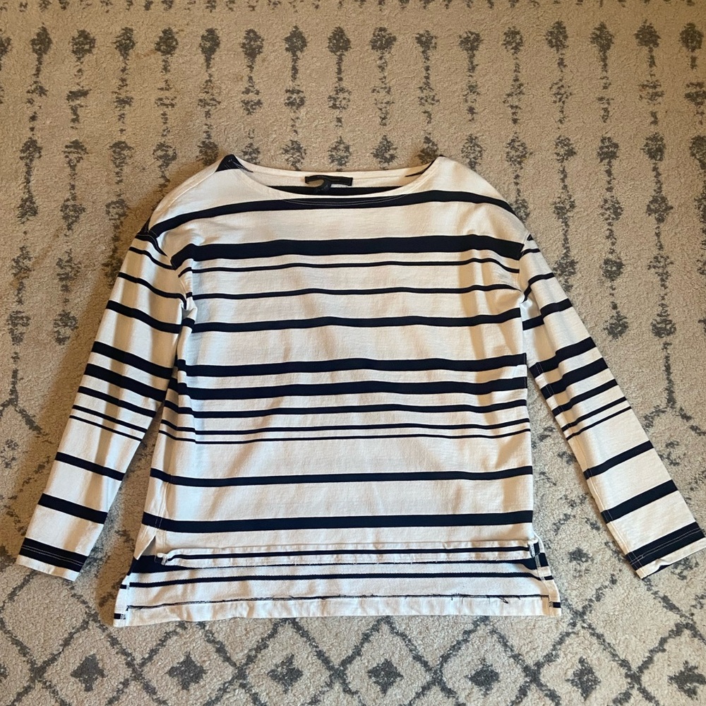 BCBGMAXAZRIA size XS/S black and white striped long sleeve top